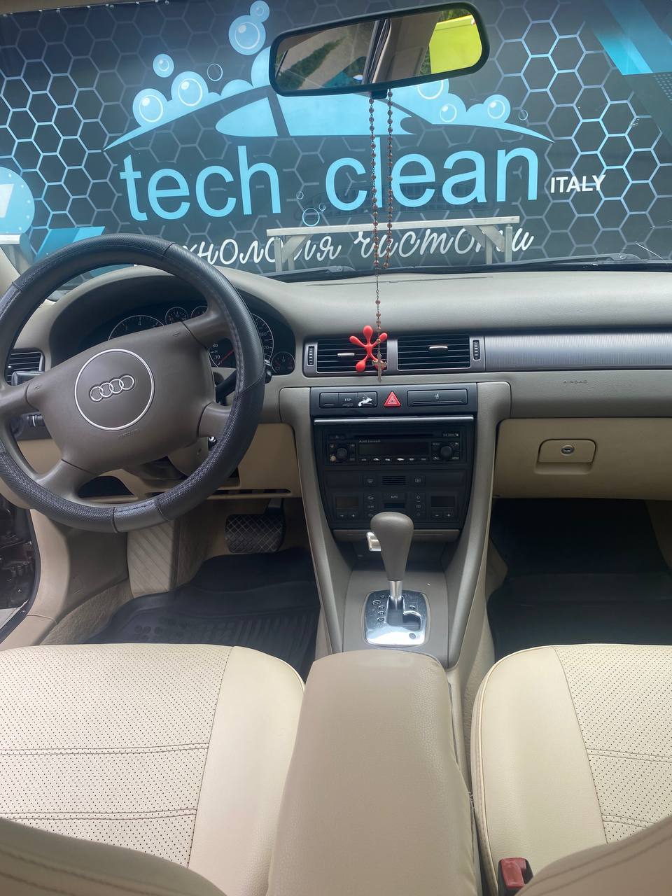 Audi A6 - фото 8