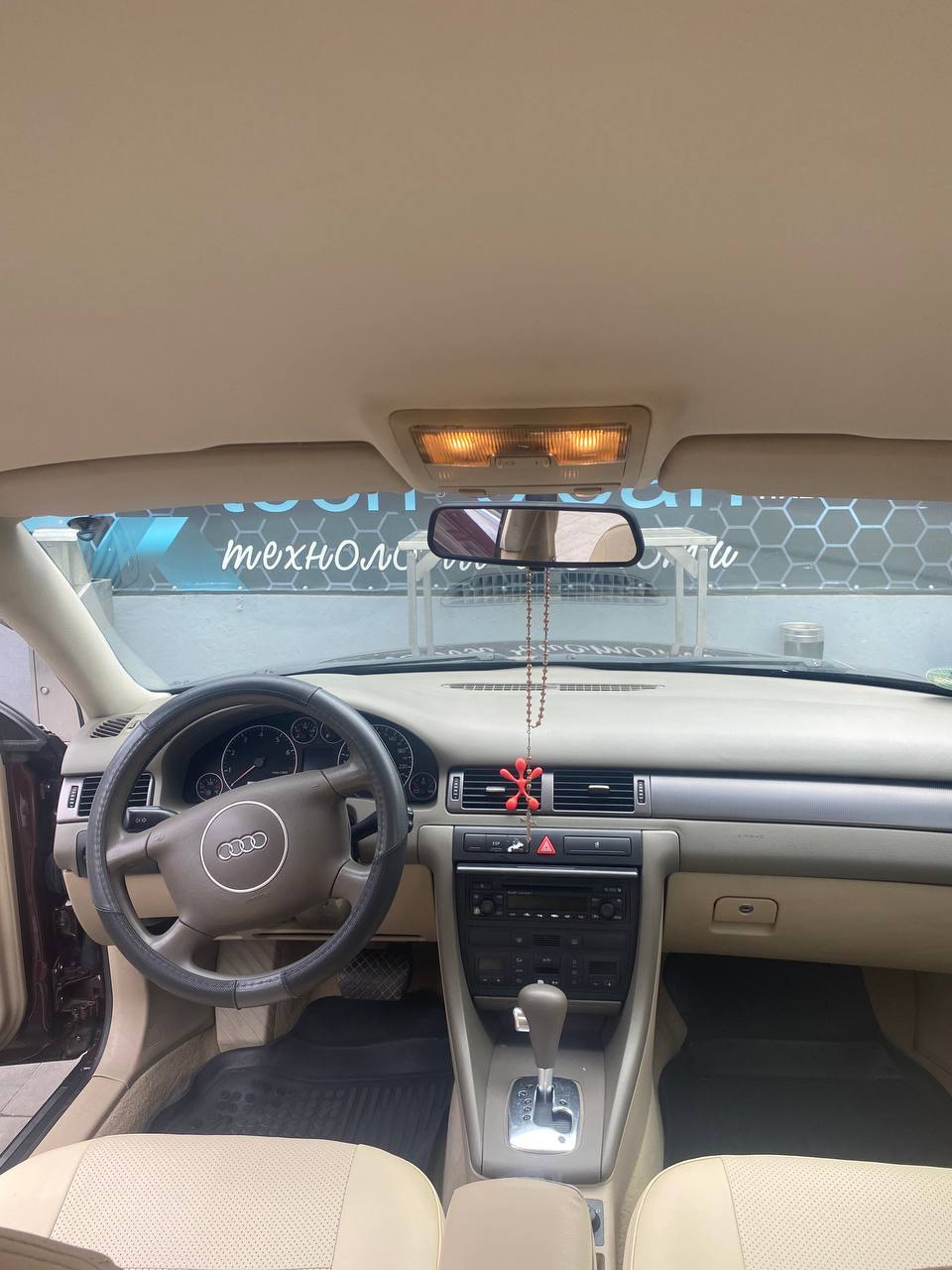 Audi A6 - фото 7