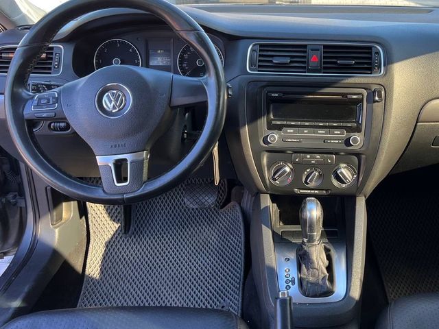 Volkswagen Jetta 2013, Чернівці, $8 500 - зображення 4