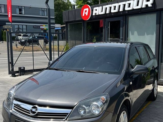 Opel Astra 2012, Чернівці, $6 199 - зображення 2