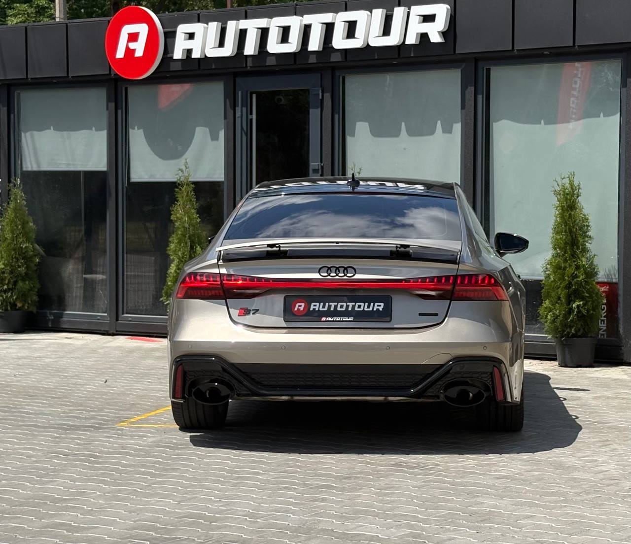 Audi A7 - фото 9
