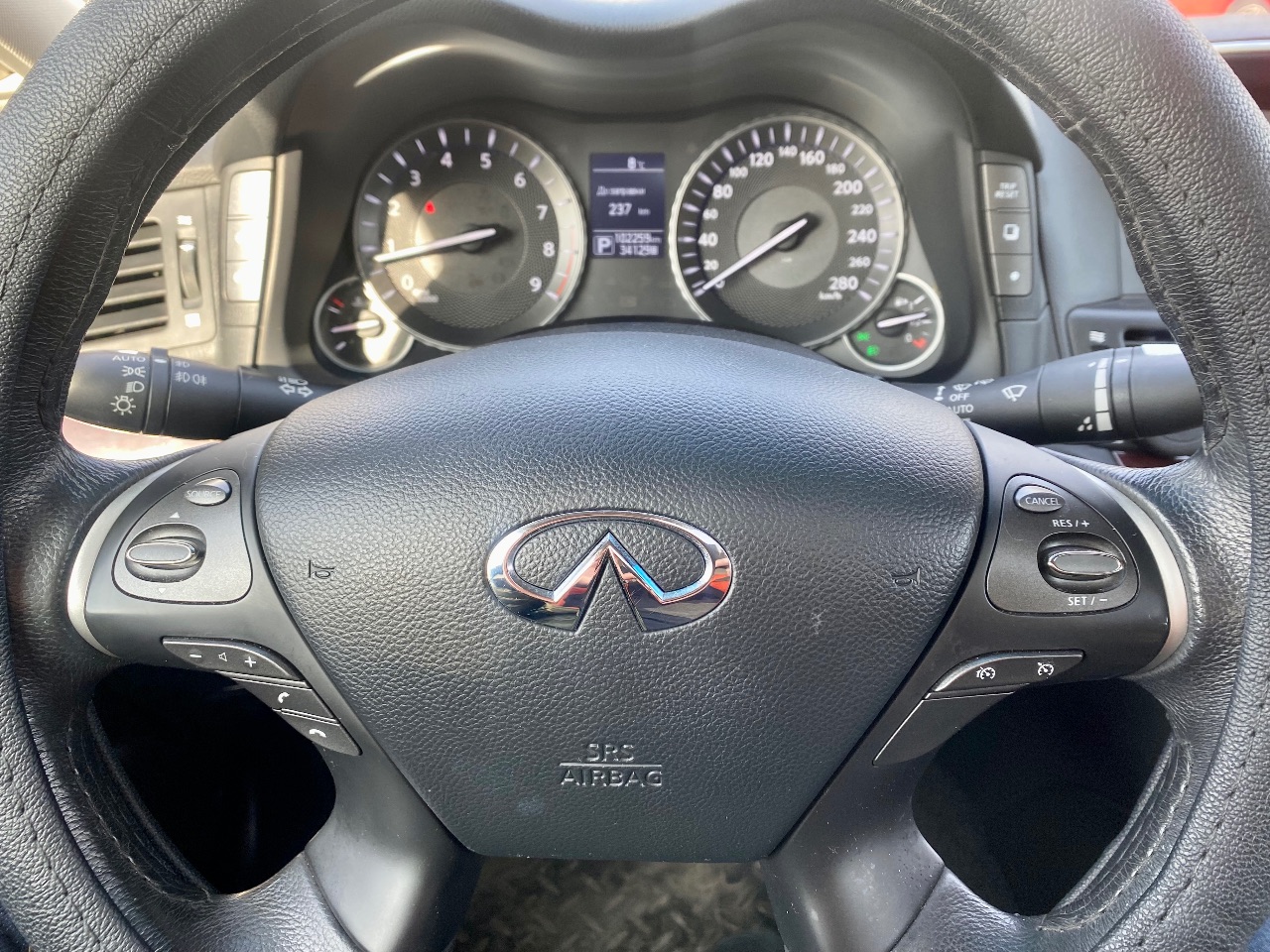 Infiniti Q70 - фото 24