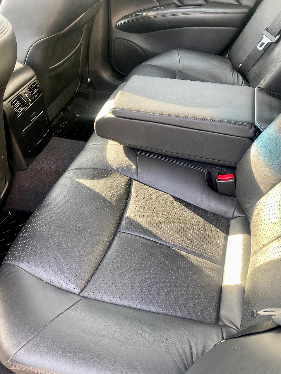 Infiniti Q70 - фото 8