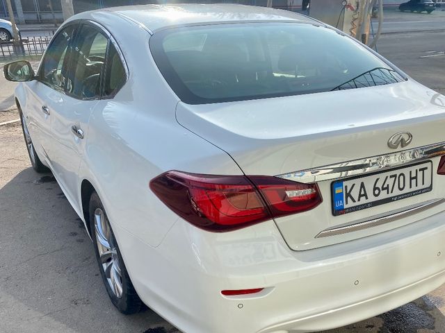 Infiniti Q70 - фото 4