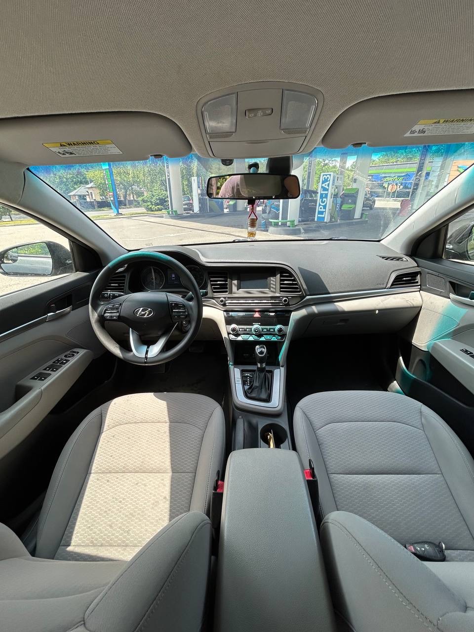 Hyundai Elantra - фото 2