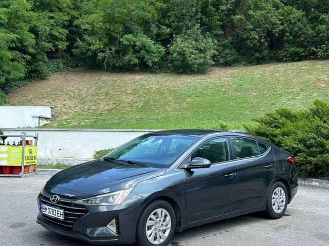 Hyundai Elantra - фото 3