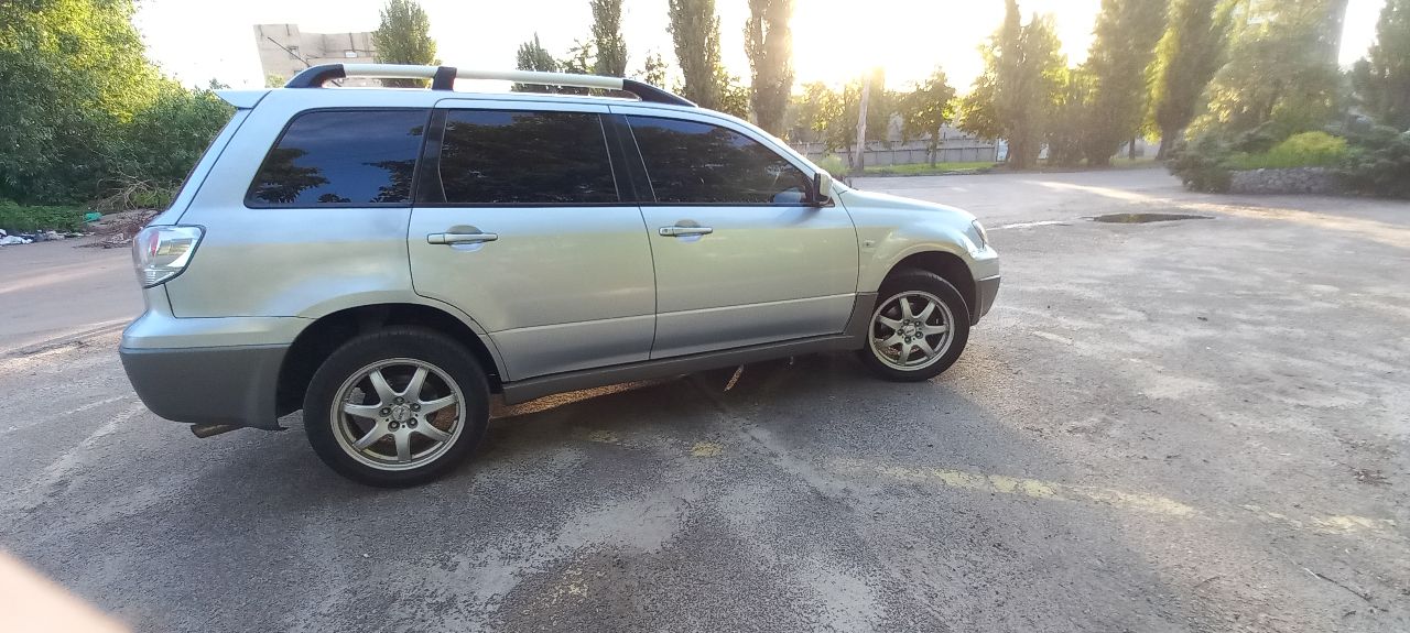 Mitsubishi Outlander - фото 9