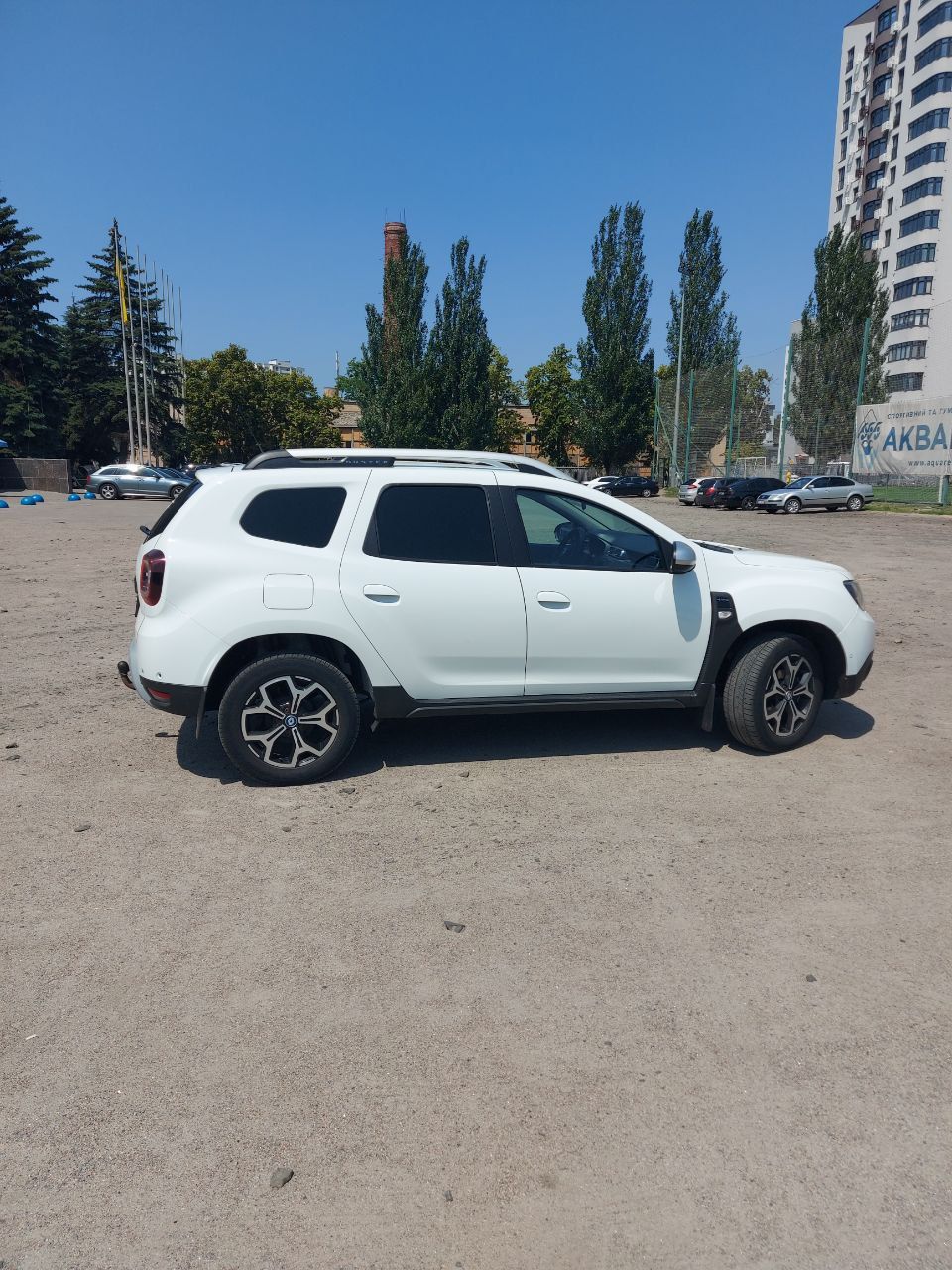 Renault Duster - фото 1