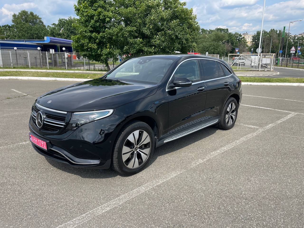 Mercedes-Benz EQC - фото 2