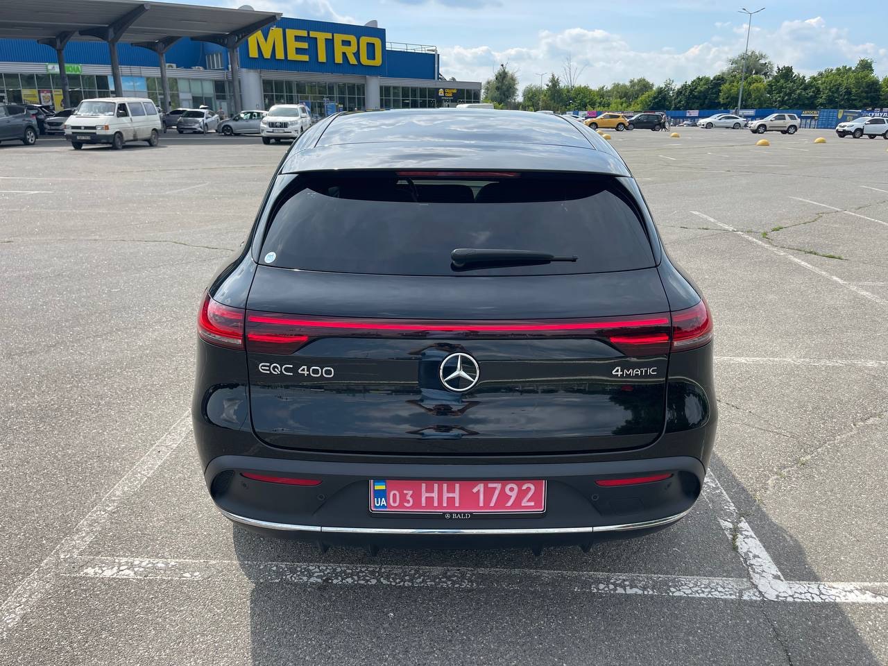 Mercedes-Benz EQC - фото 3