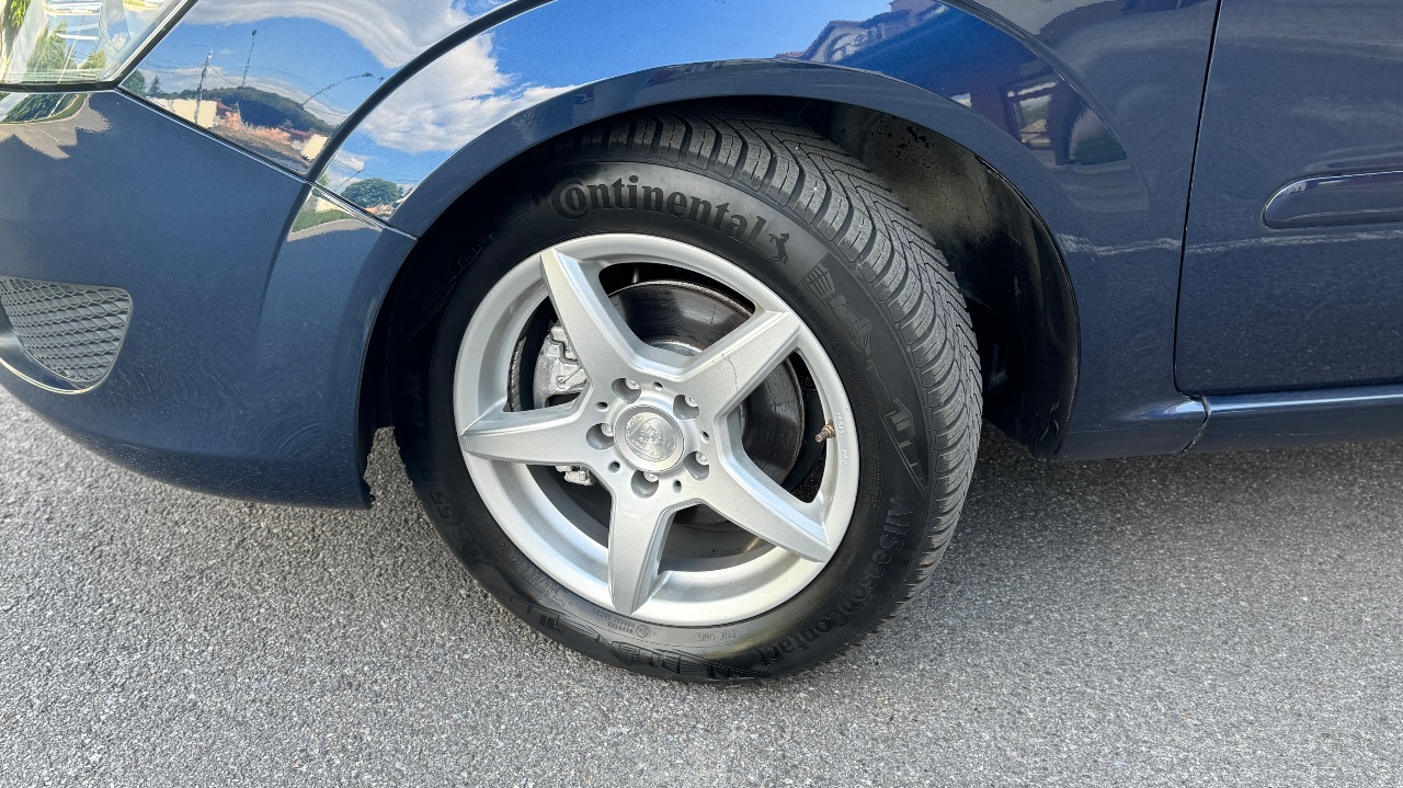 Opel Zafira - фото 15