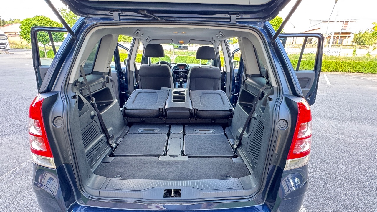 Opel Zafira - фото 9