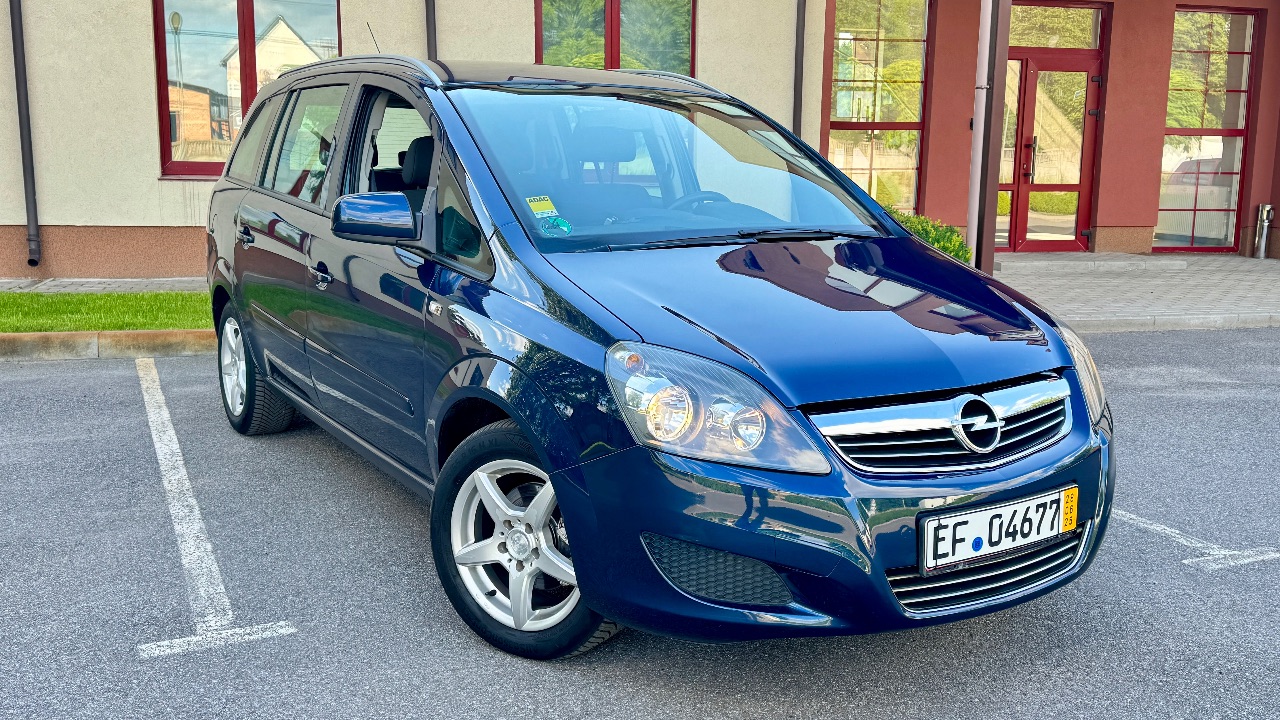 Opel Zafira - фото 1