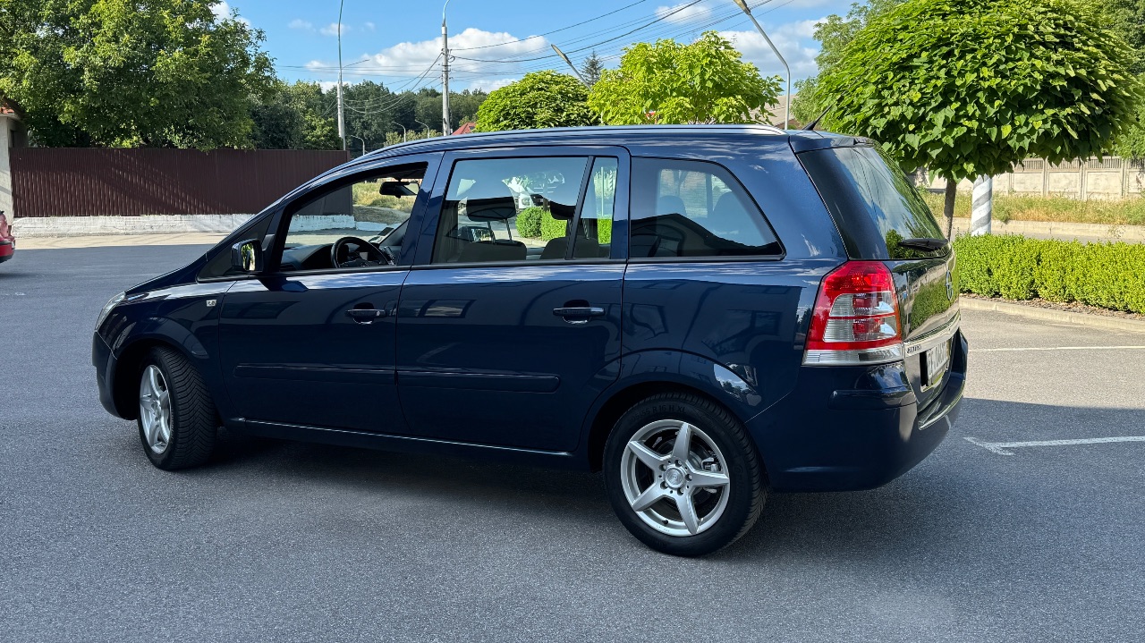 Opel Zafira - фото 64