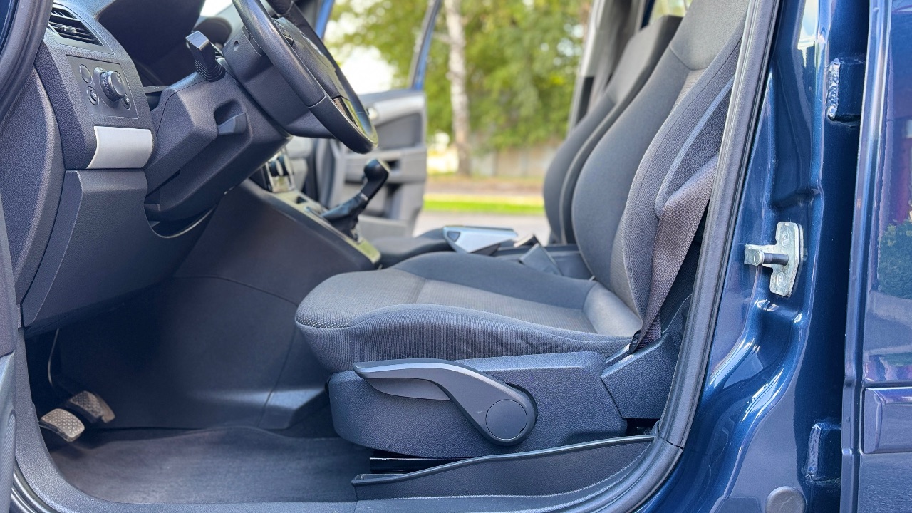 Opel Zafira - фото 7