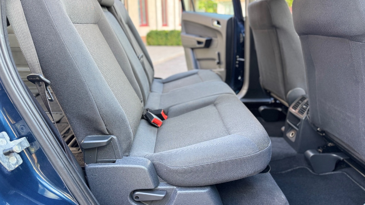 Opel Zafira - фото 19