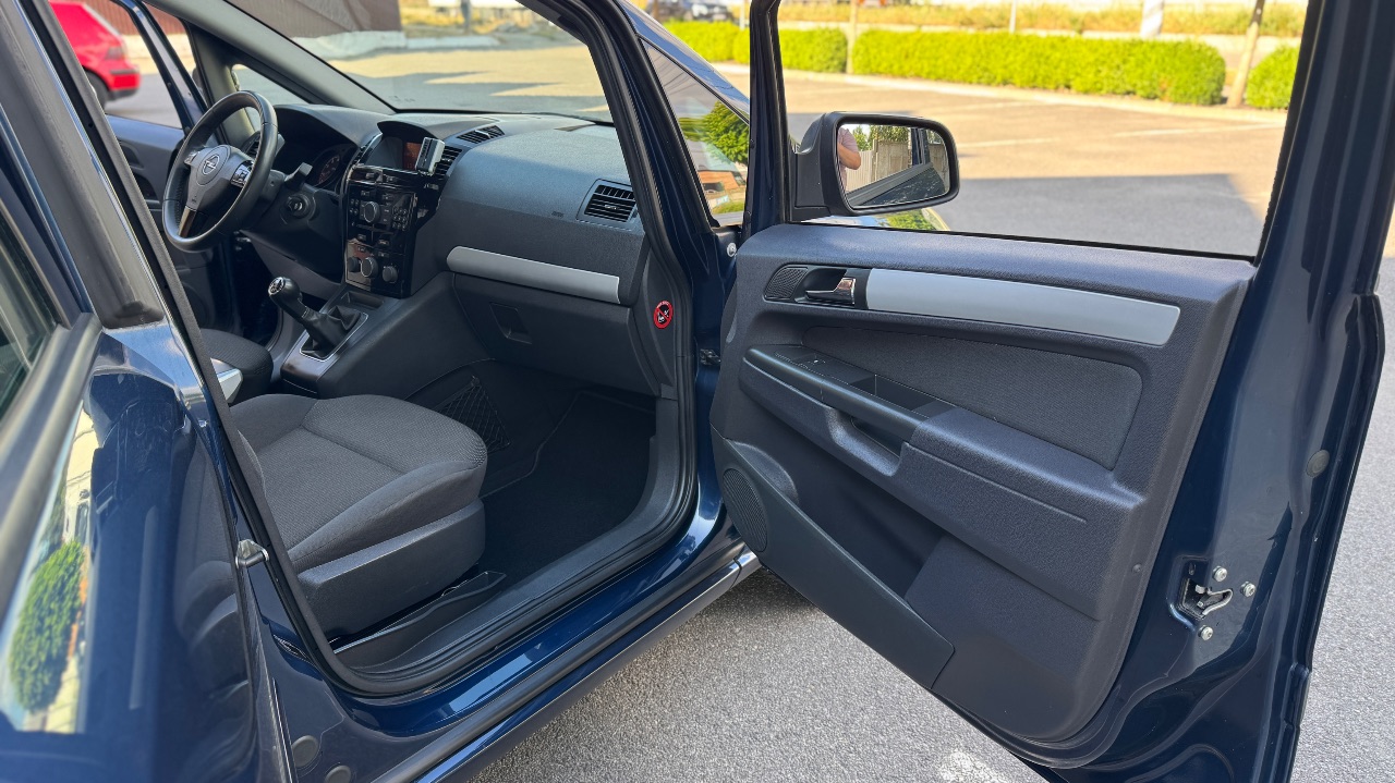 Opel Zafira - фото 61