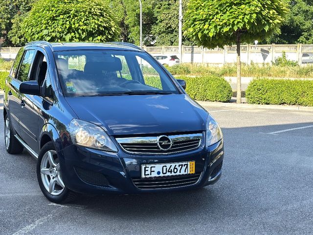 Opel Zafira - фото 2