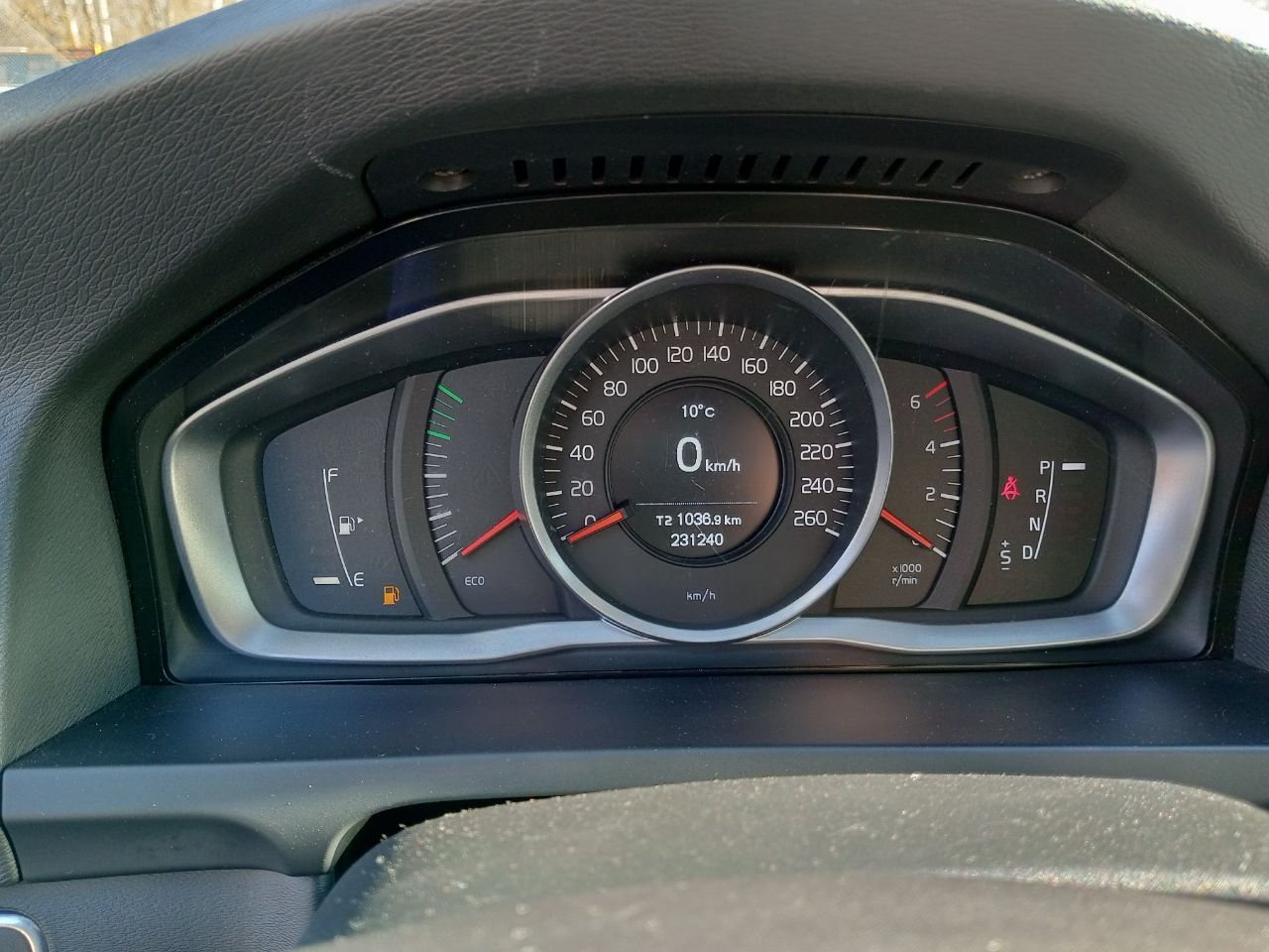 Volvo V60 - фото 5