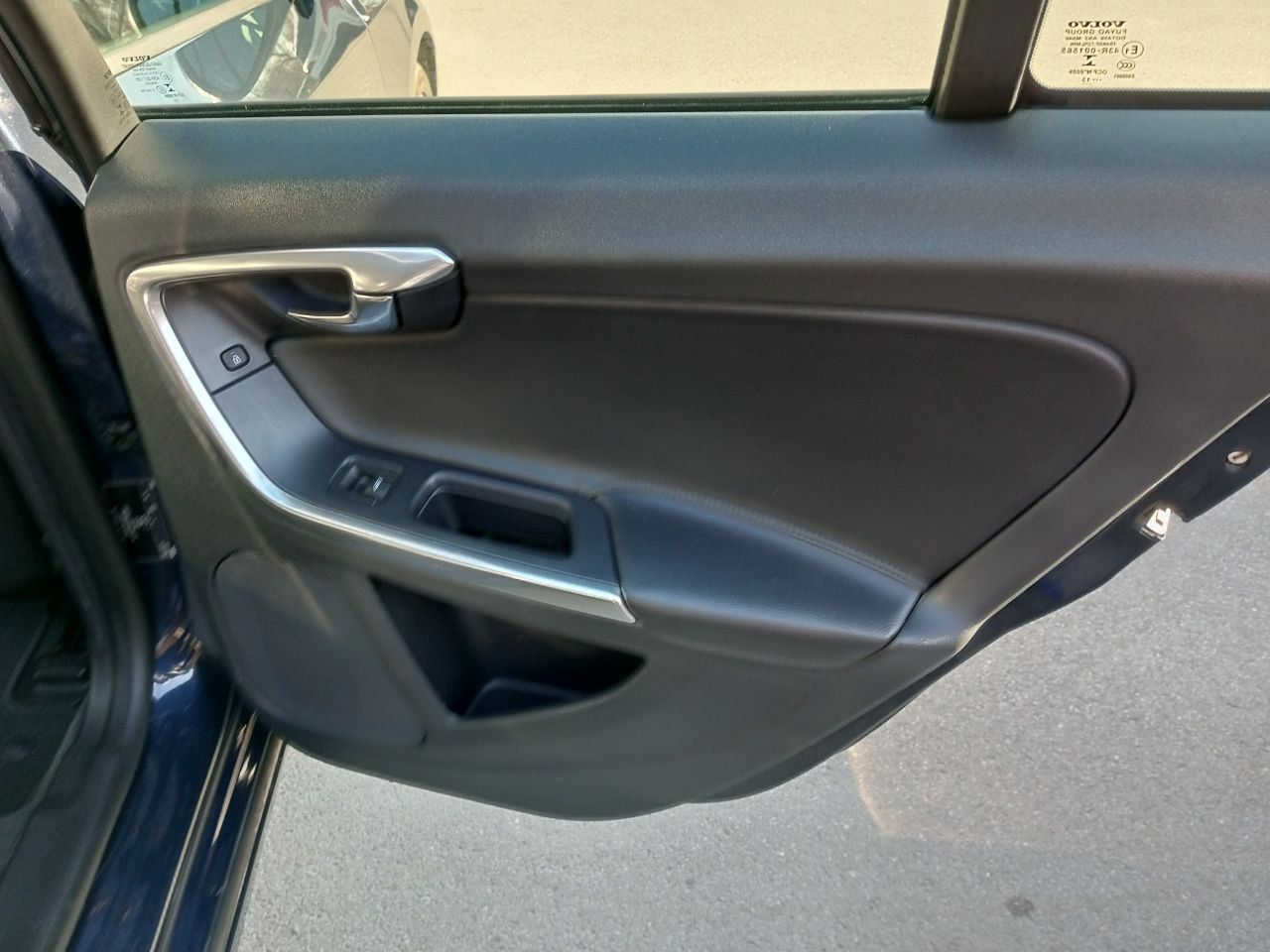 Volvo V60 - фото 7