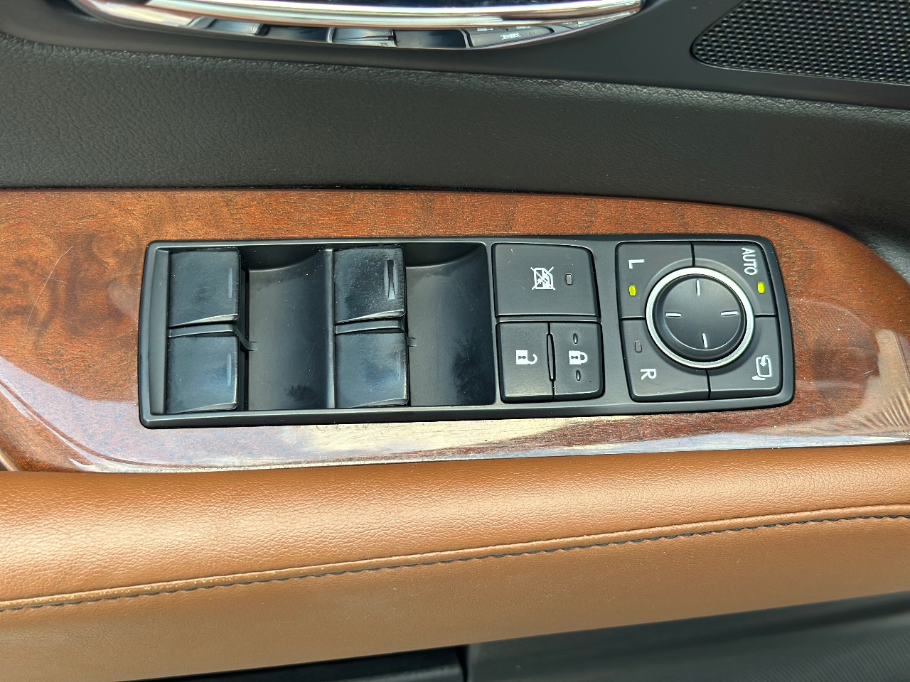 Lexus RX - фото 63