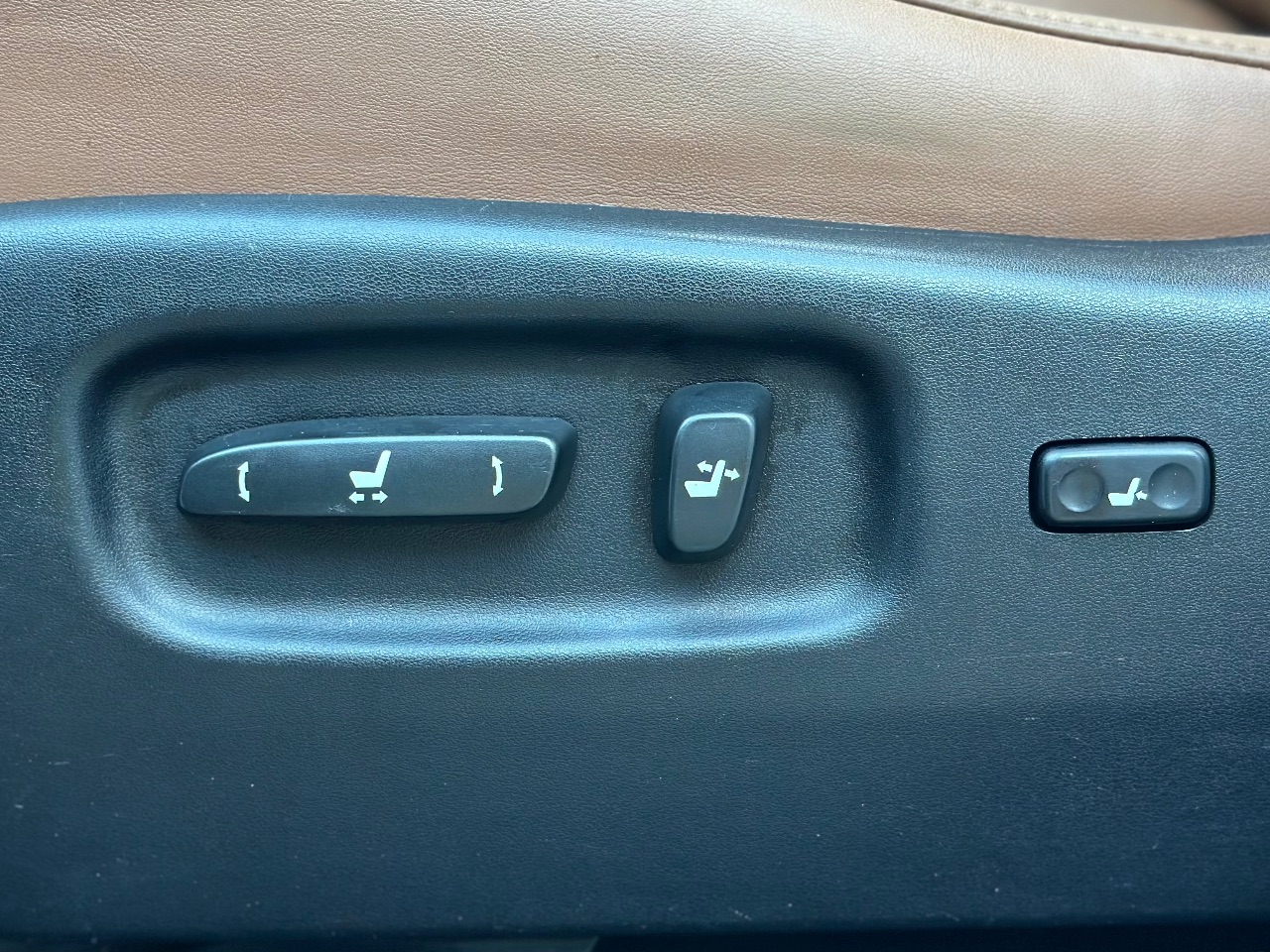 Lexus RX - фото 68