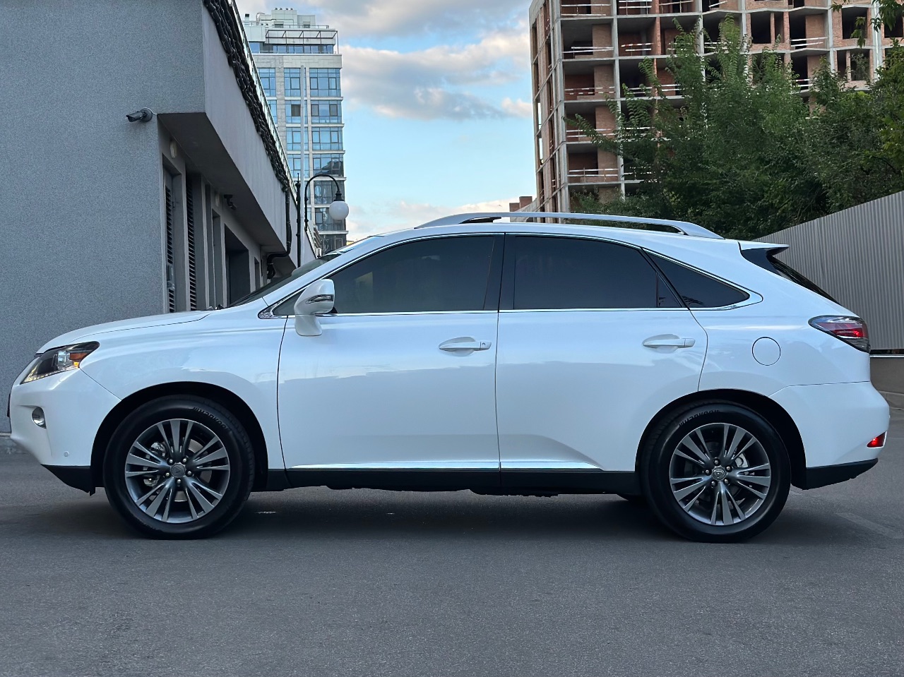 Lexus RX - фото 16