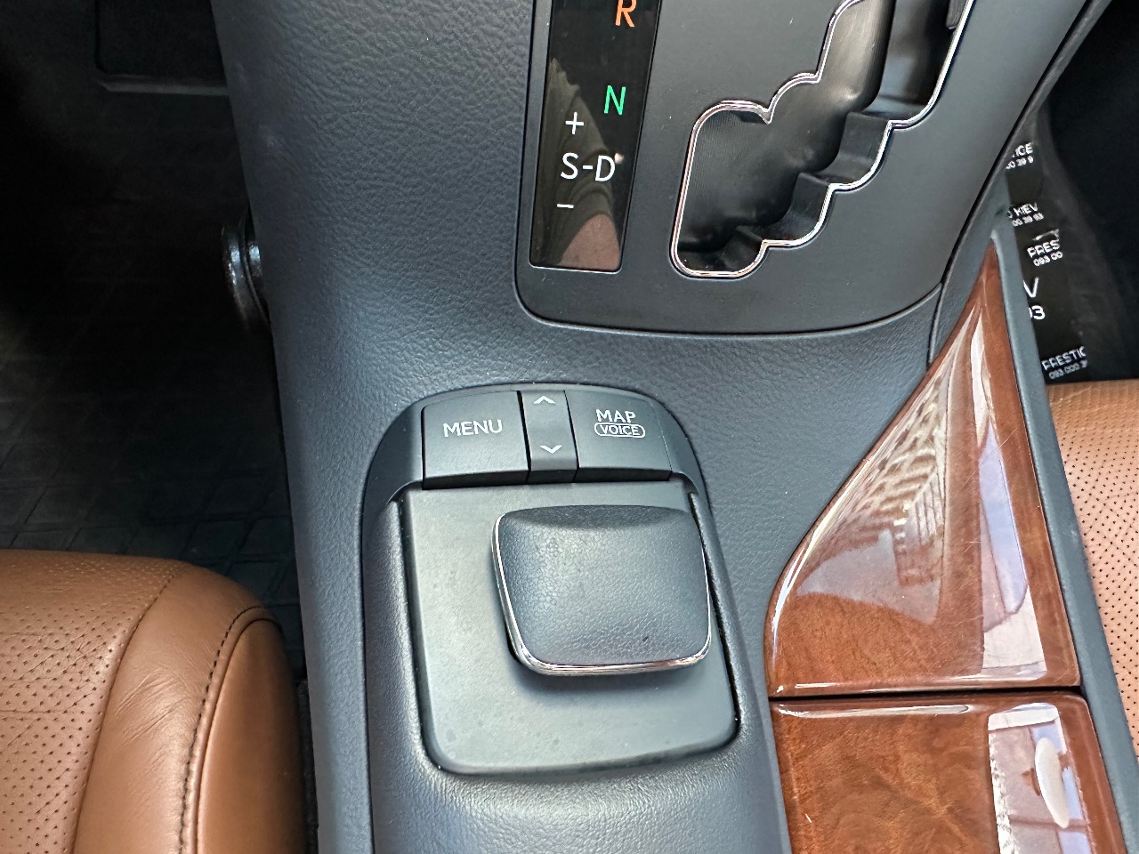 Lexus RX - фото 42