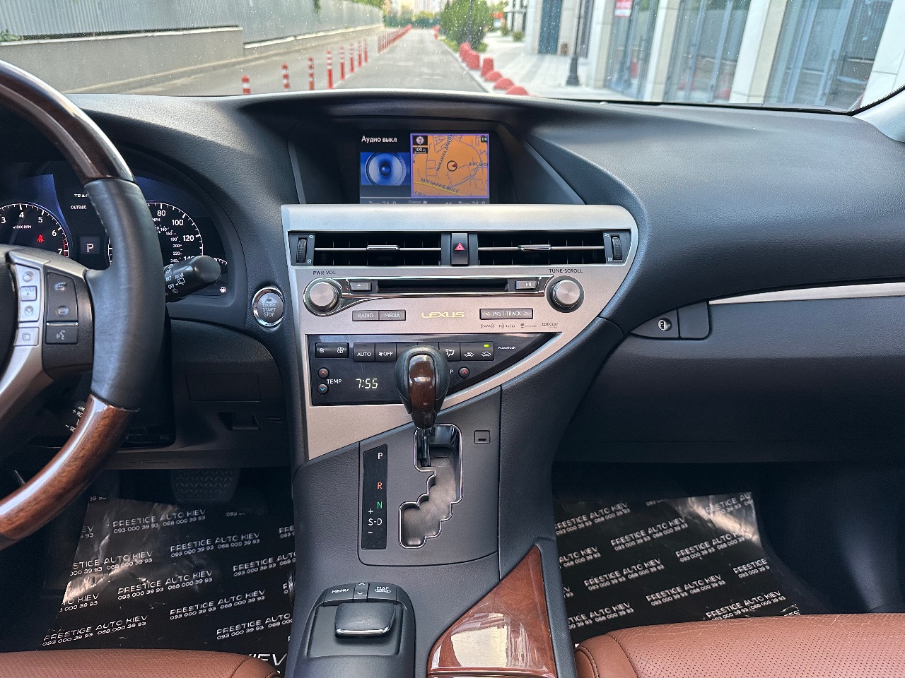 Lexus RX - фото 40