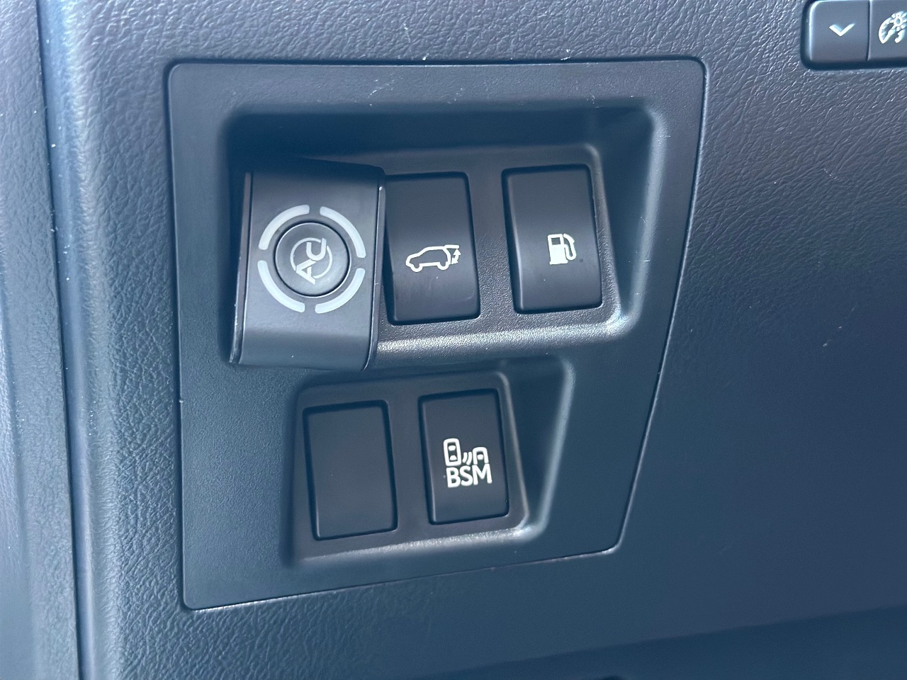 Lexus RX - фото 65