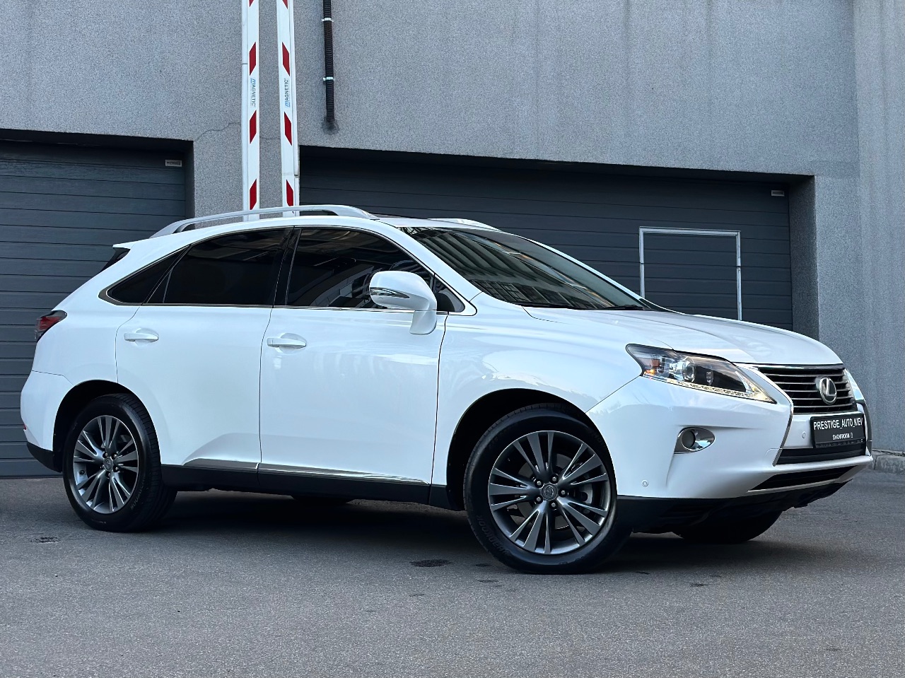 Lexus RX - фото 7