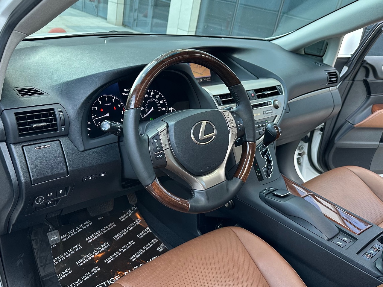 Lexus RX - фото 39