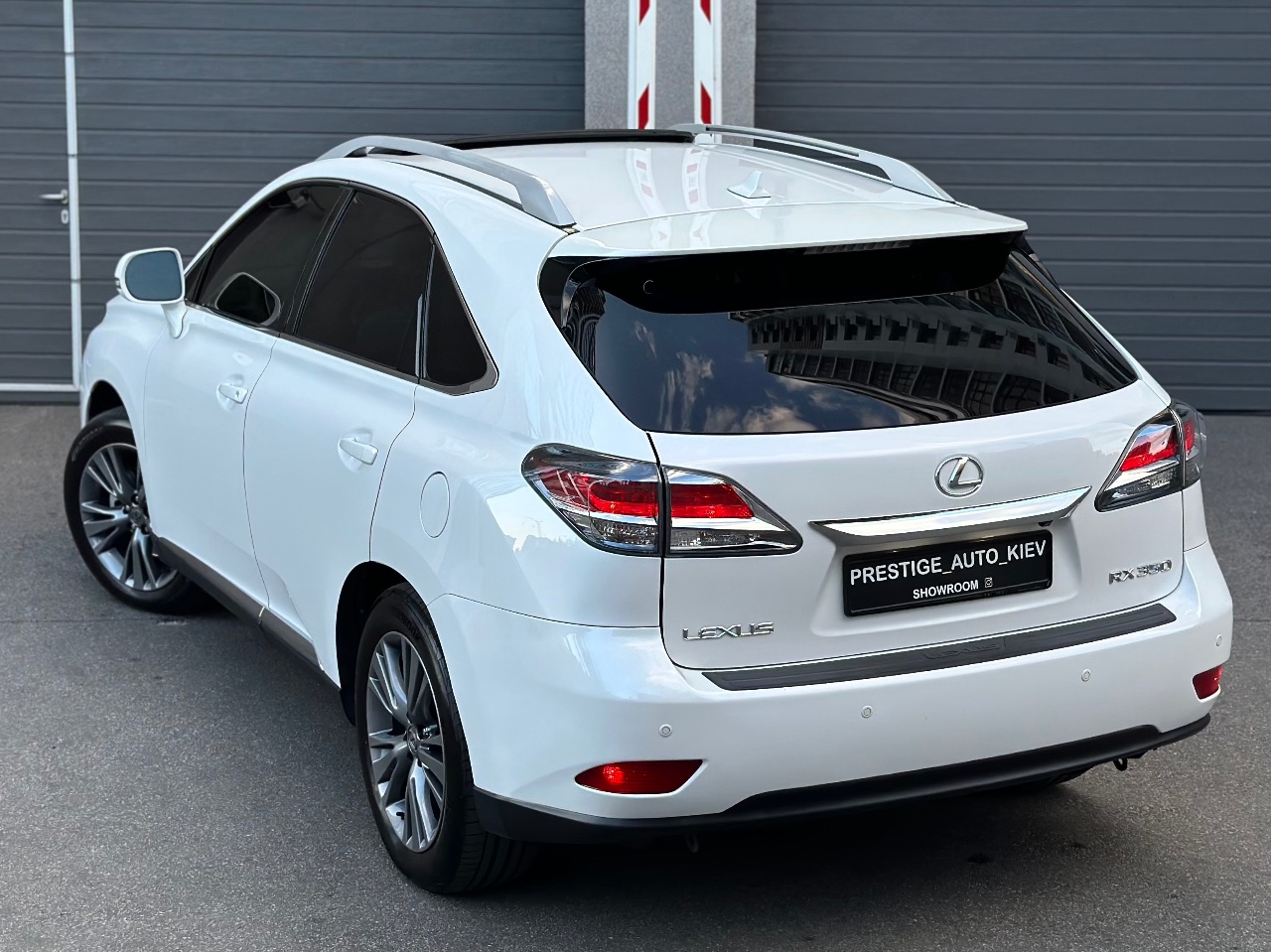 Lexus RX - фото 25