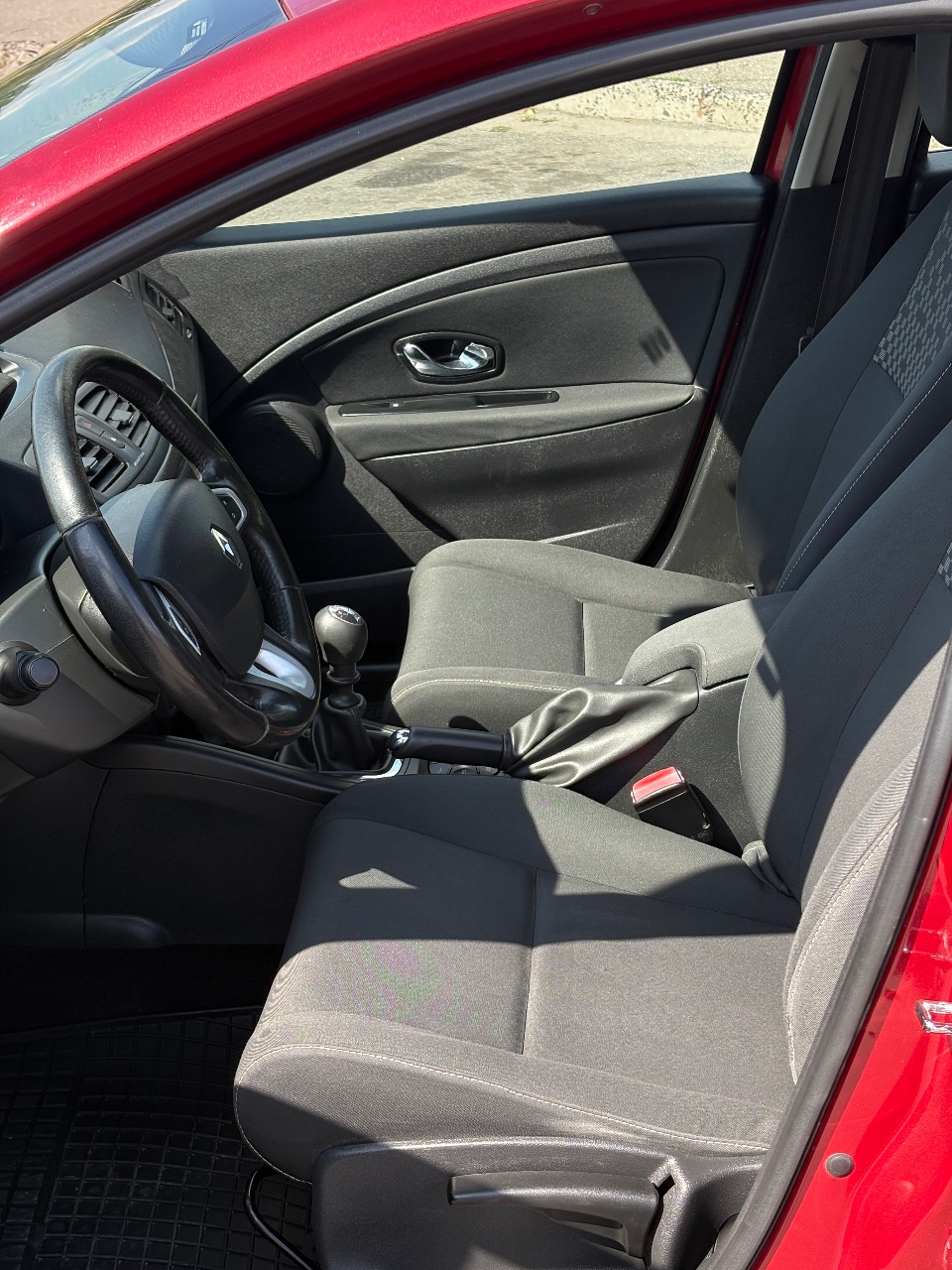 Renault Megane - фото 9