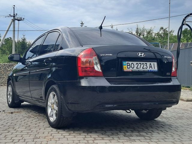 Hyundai Accent - фото 5