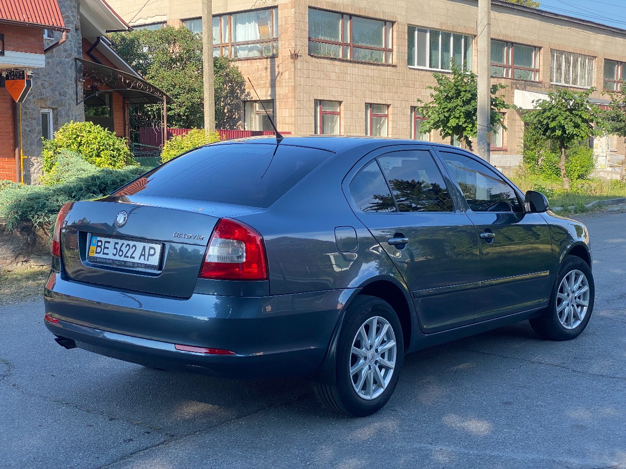 Skoda Octavia - фото 2