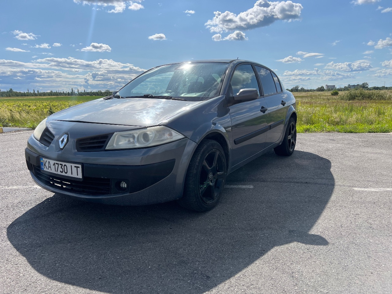 Renault Megane - фото 1