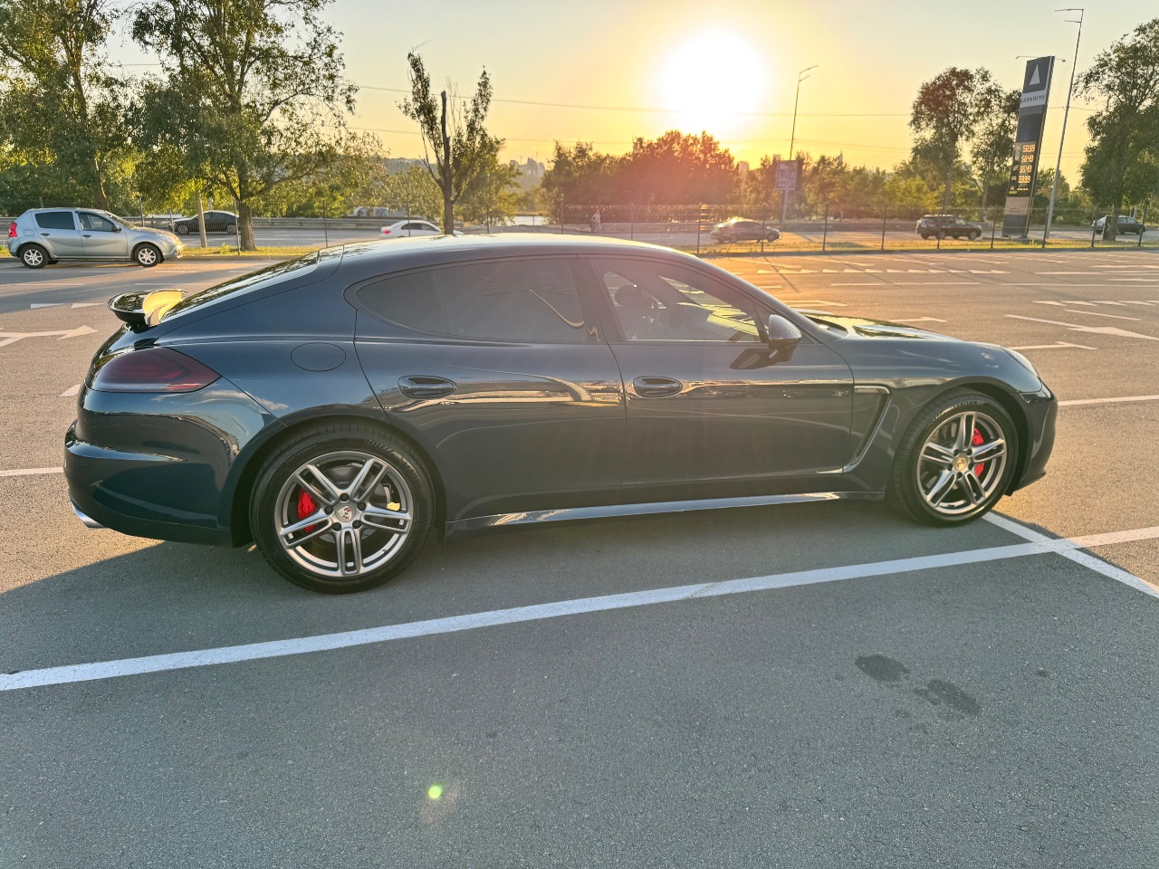 Porsche Panamera - фото 2