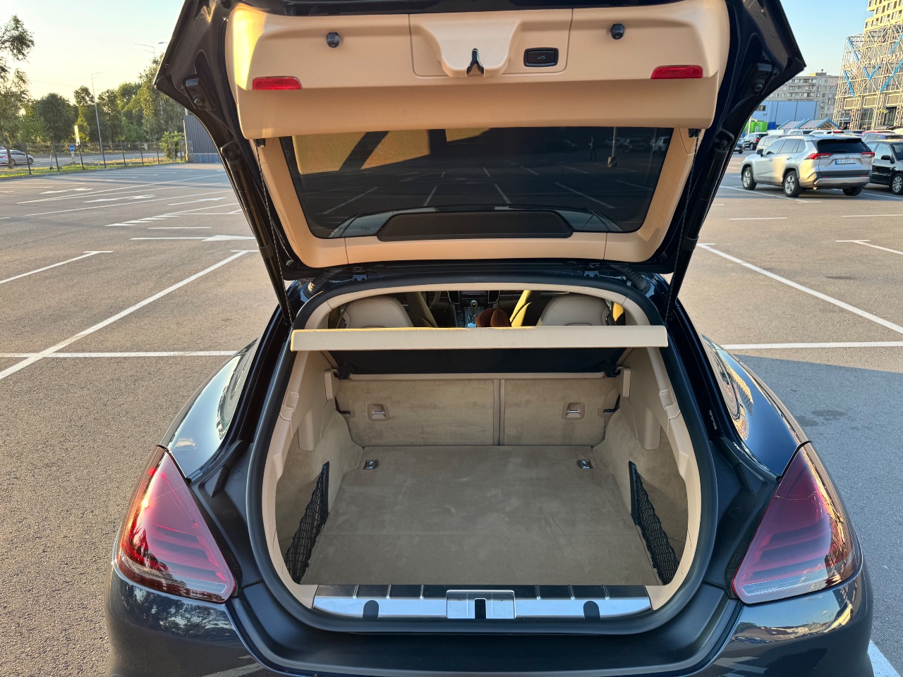 Porsche Panamera - фото 30