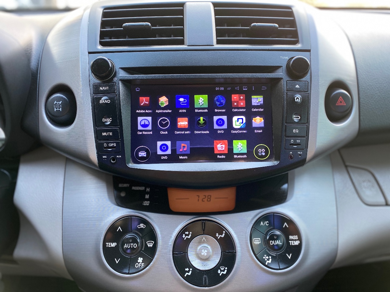 Toyota RAV4 - фото 15