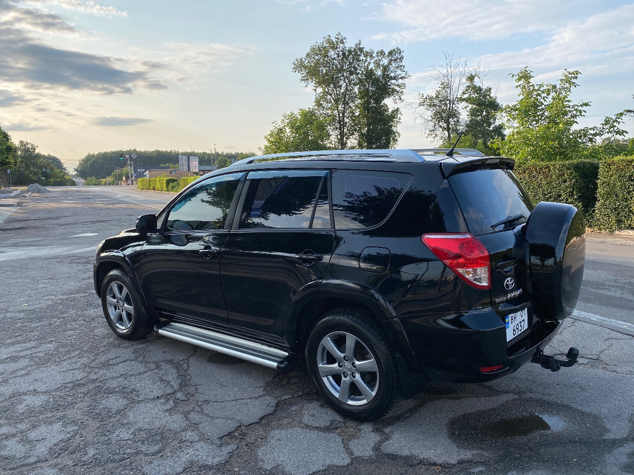 Toyota RAV4 - фото 7