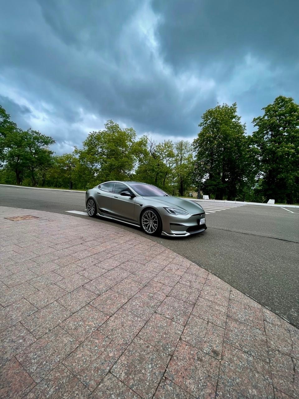 Tesla Model S - фото 4