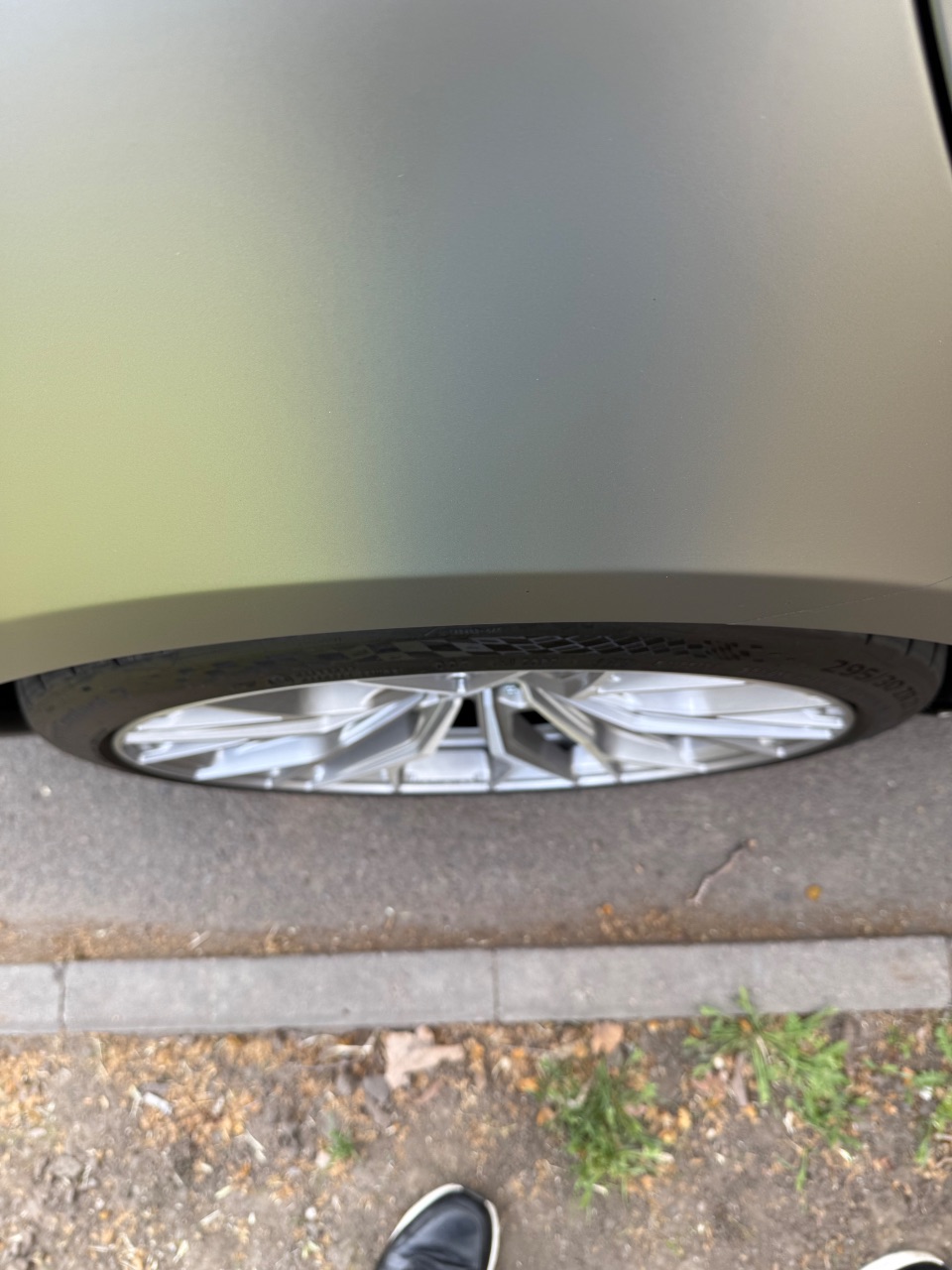 Tesla Model S - фото 13