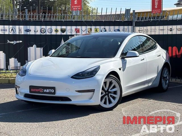 Tesla Model 3 - фото 1