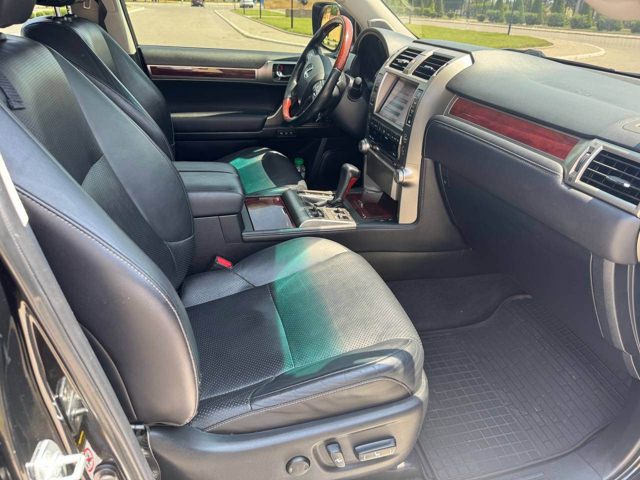 Lexus GX - фото 11