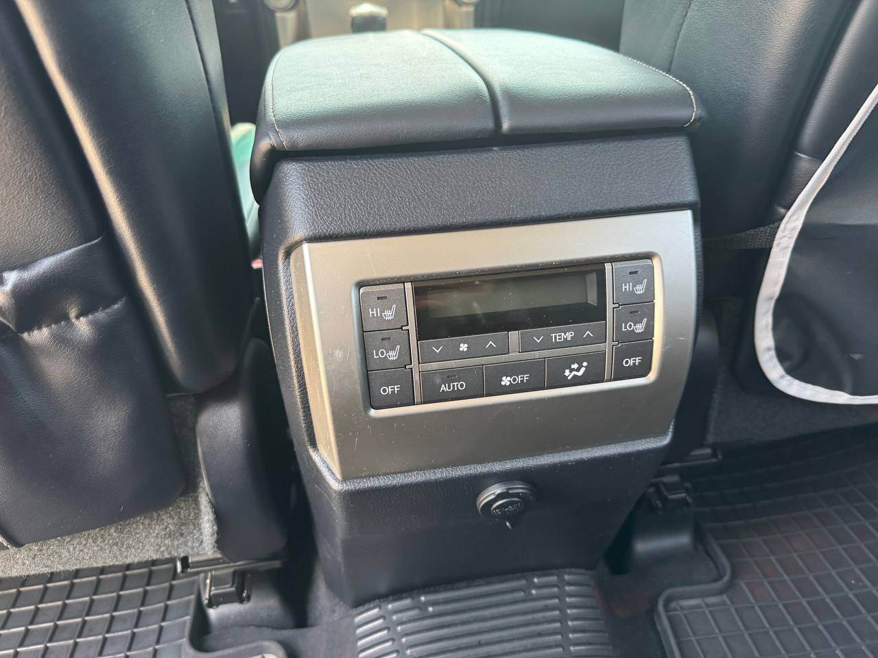 Lexus GX - фото 18