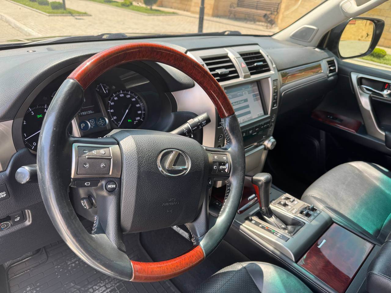 Lexus GX - фото 7