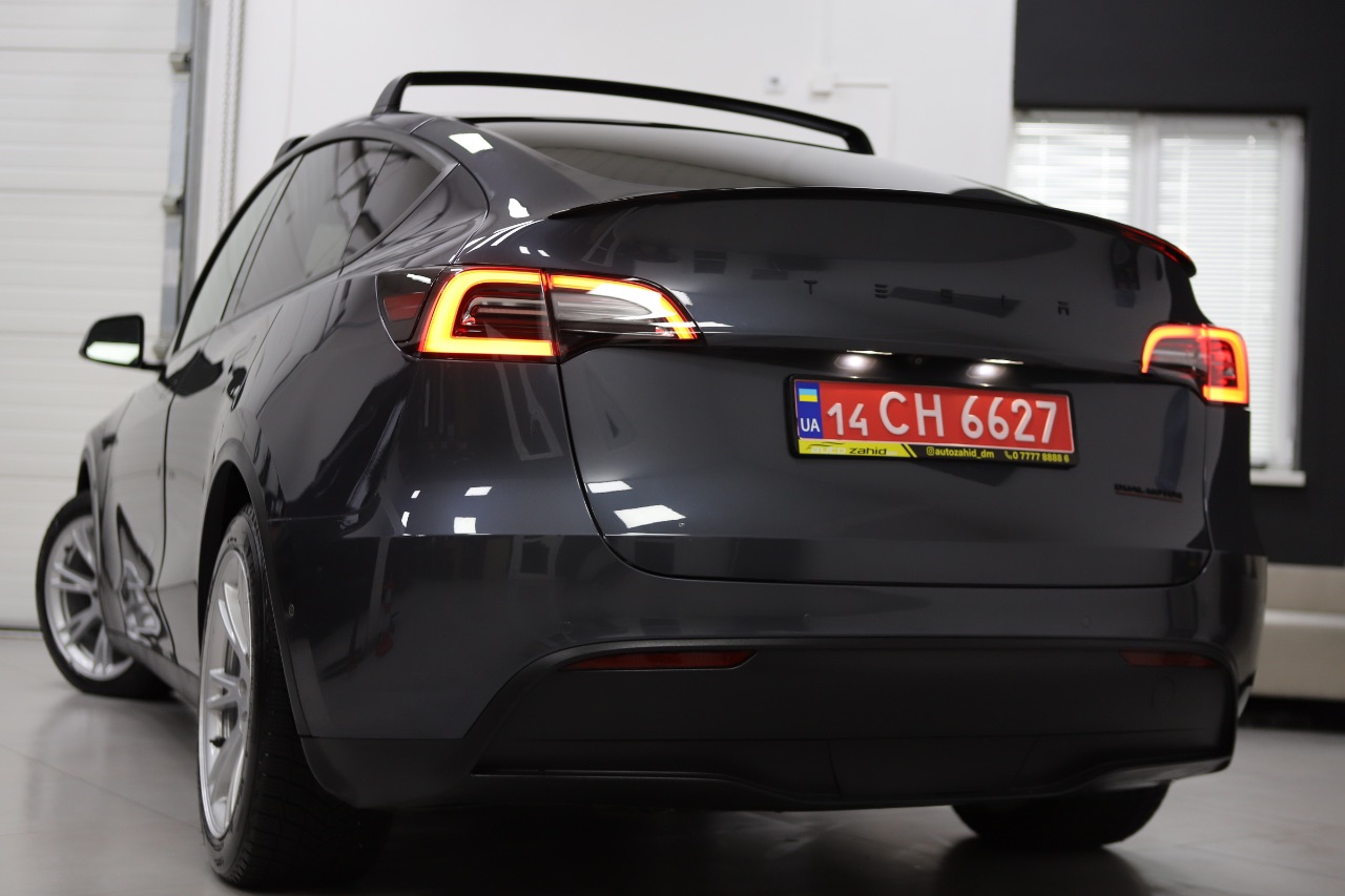Tesla Model Y - фото 3