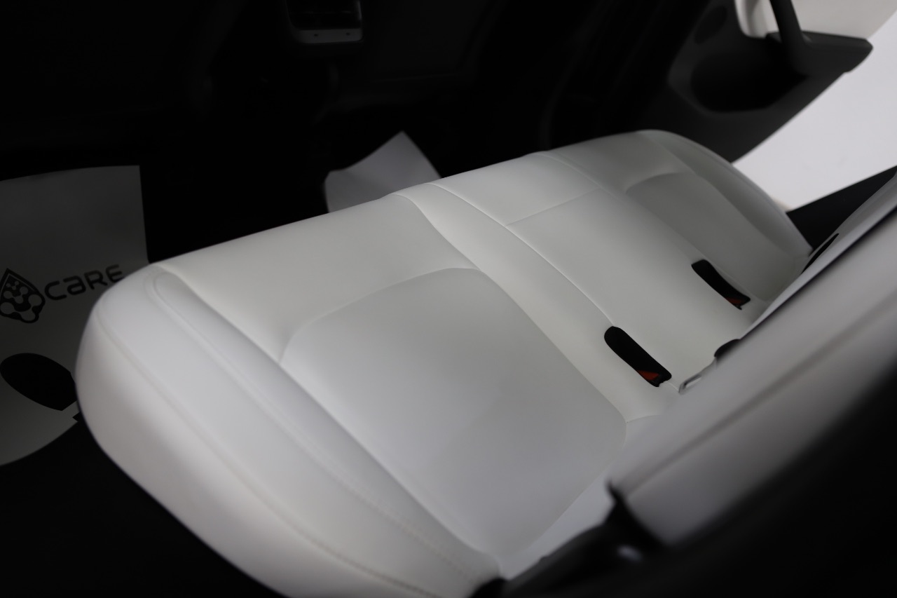 Tesla Model Y - фото 26