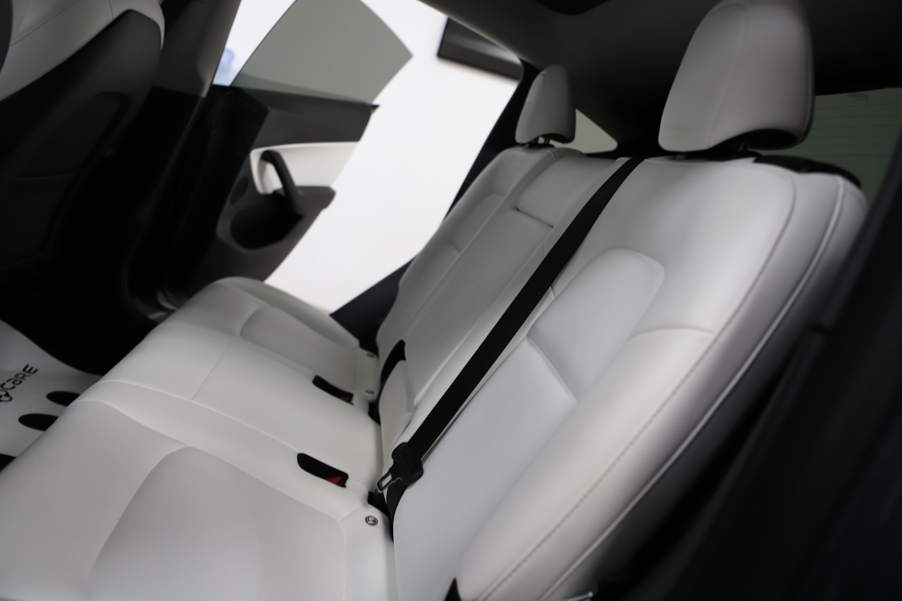 Tesla Model Y - фото 28